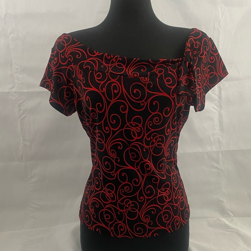 David Wayne Black and Red Short Sleeve Tie Wide Neck Blouse